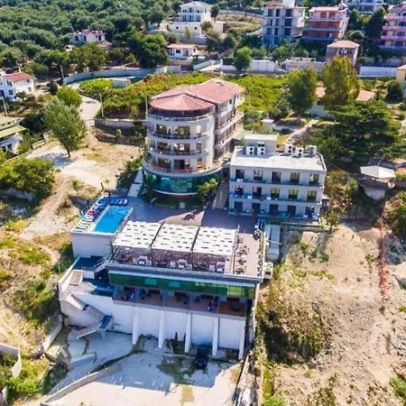 호텔 Montecarlo 4*